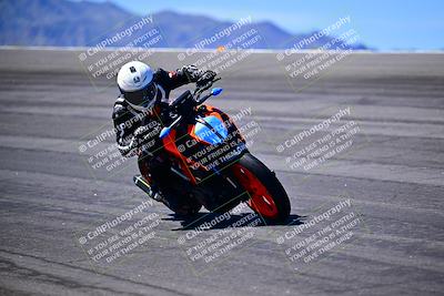 media/Mar-25-2024-Moto Forza (Mon) [[8d4319bd68]]/4-Novice Group/Session 3 (Bowl)/